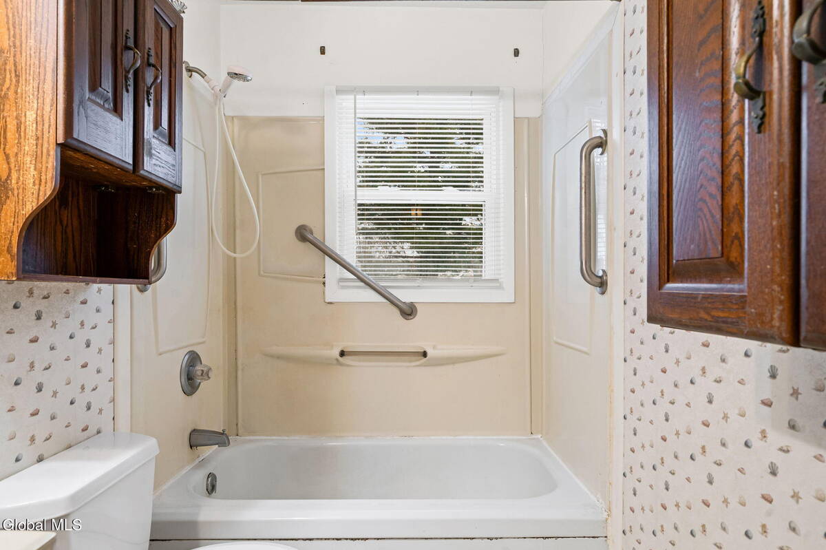 #15 photo, 10 Mildred Lane, Colonie , NY 12110