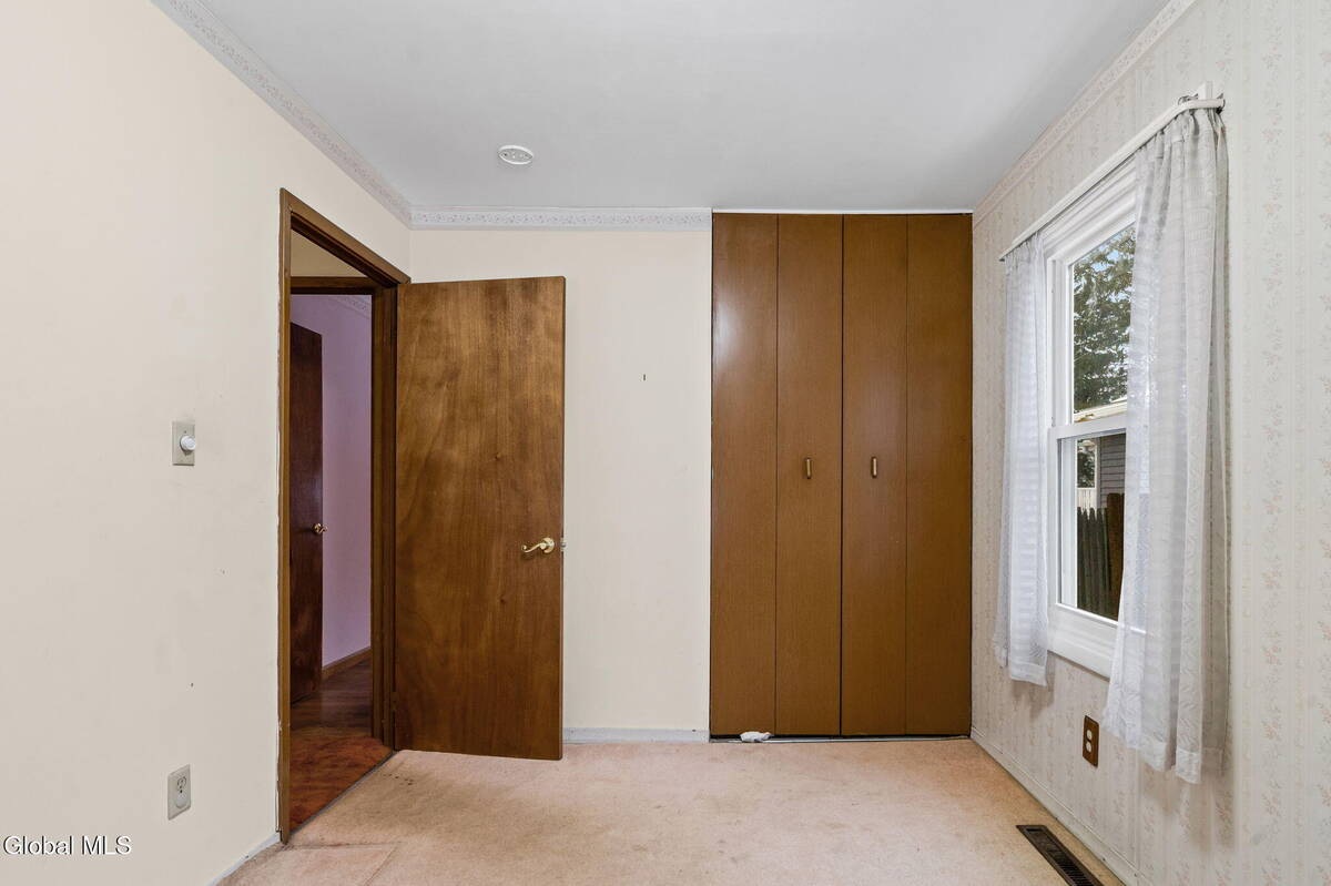 #19 photo, 10 Mildred Lane, Colonie , NY 12110