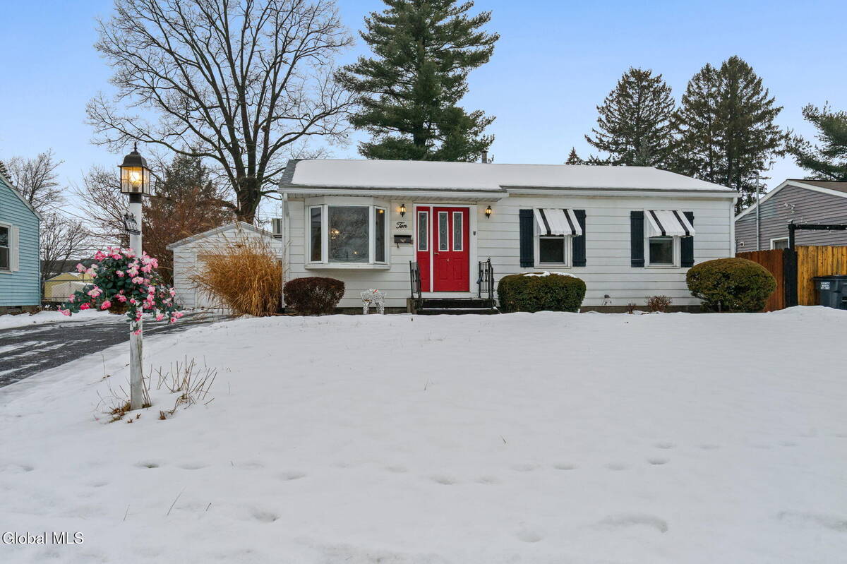 #2 photo, 10 Mildred Lane, Colonie , NY 12110