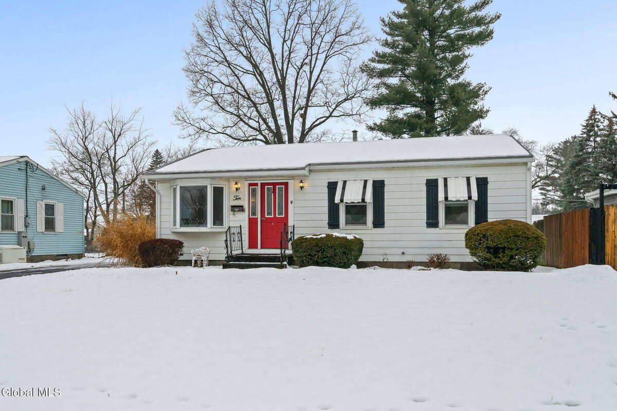 #3 photo, 10 Mildred Lane, Colonie , NY 12110