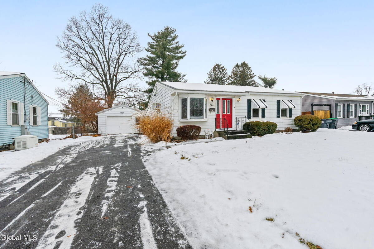 #38 photo, 10 Mildred Lane, Colonie , NY 12110