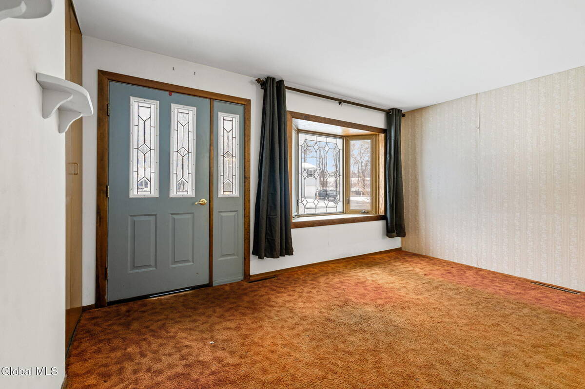 #4 photo, 10 Mildred Lane, Colonie , NY 12110