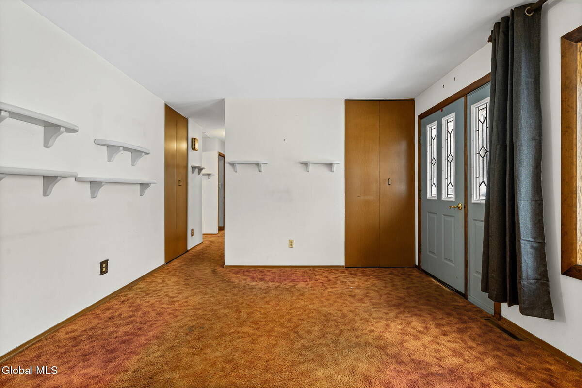 #5 photo, 10 Mildred Lane, Colonie , NY 12110