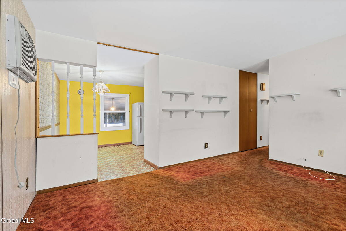 #7 photo, 10 Mildred Lane, Colonie , NY 12110