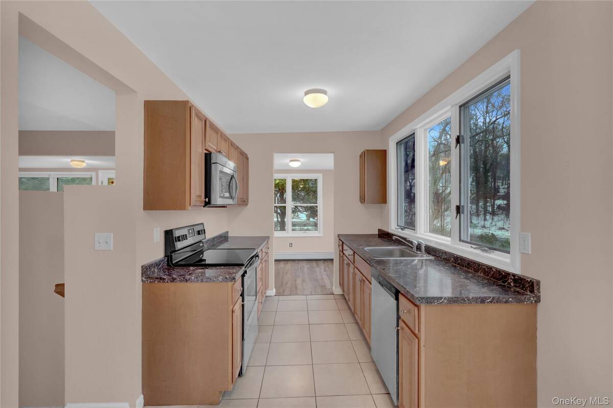 #5 photo, 11 Island Road, Sound Beach , NY 11789