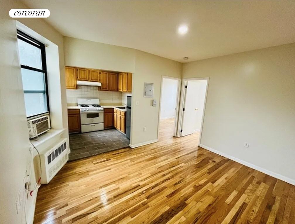 #2 photo, 78 E 127TH Street, מנהטן Central Harlem , NY 10035