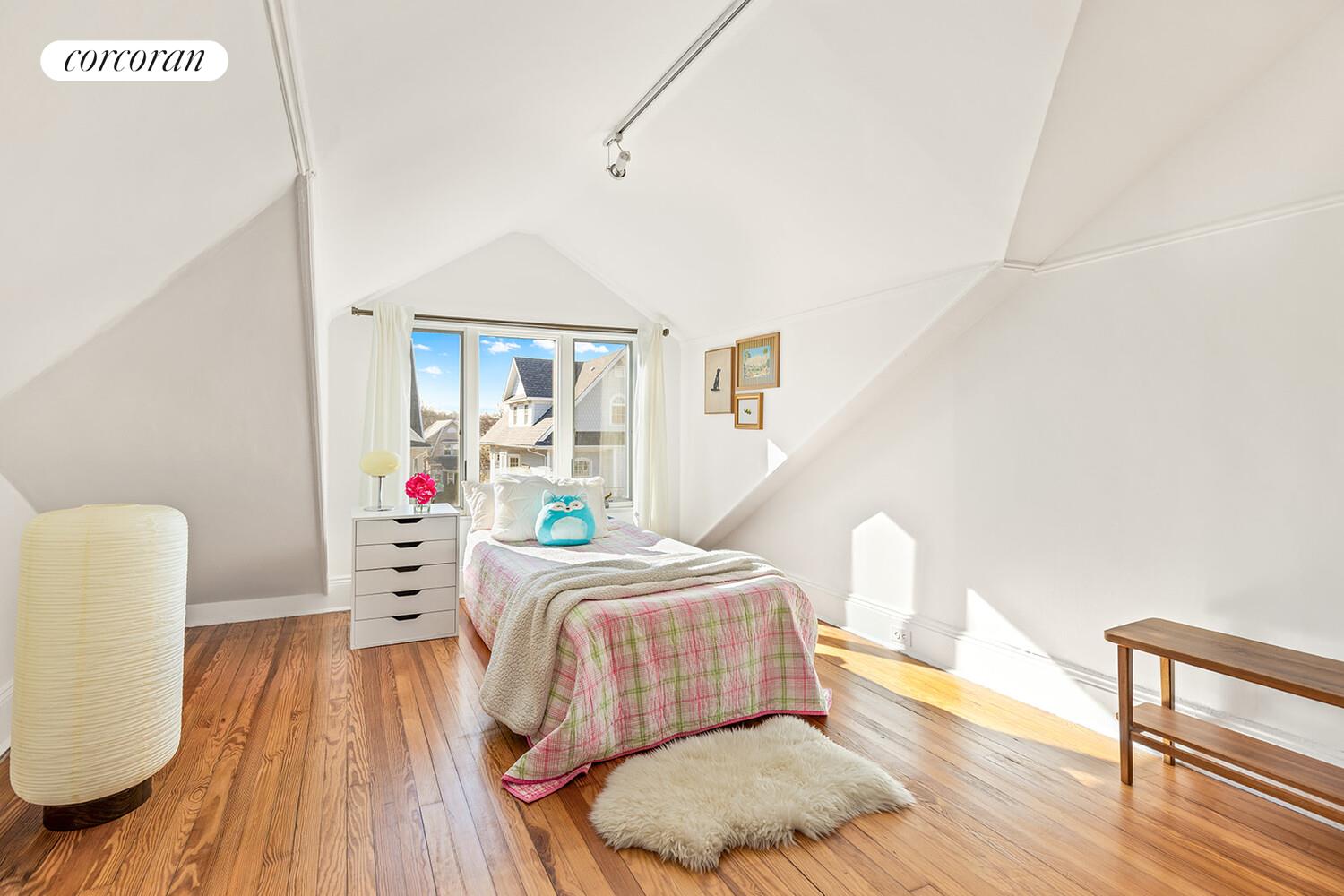 #8 photo, 160 81ST Street, Bay Ridge , NY 11209