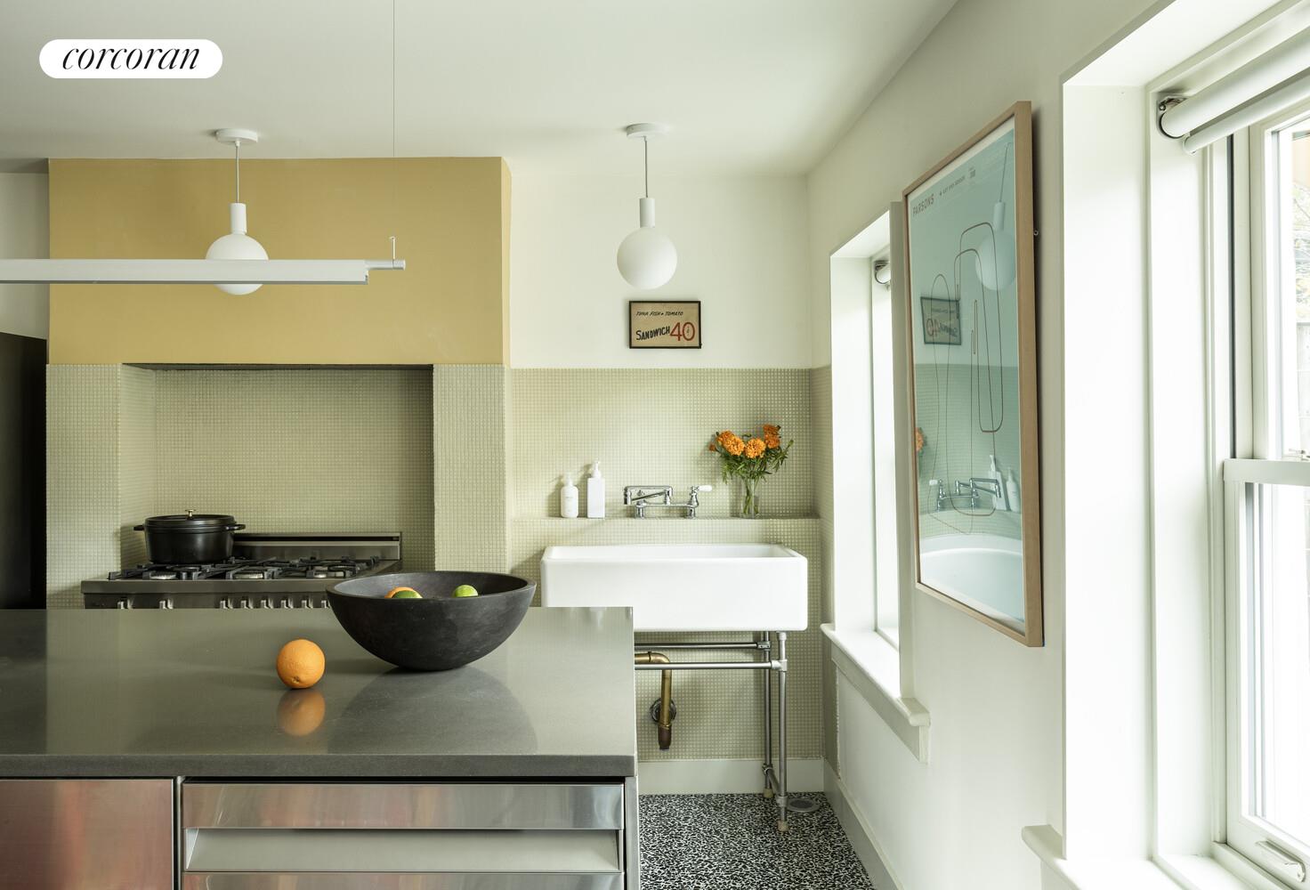 #11 photo, 16 2ND Street, Carroll Gardens , NY 11231