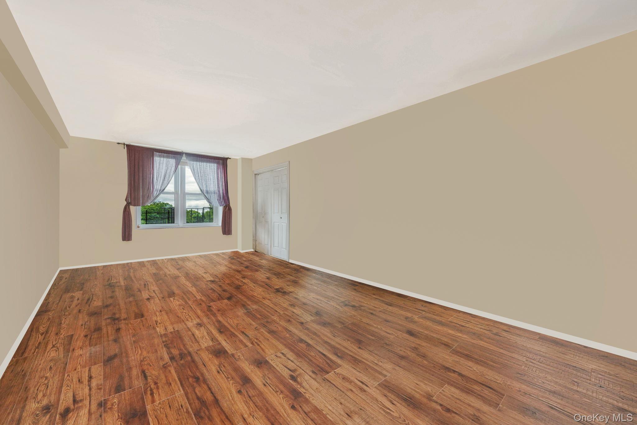 #12 photo, 54-40 Little Neck Parkway, Little Neck , NY 11362