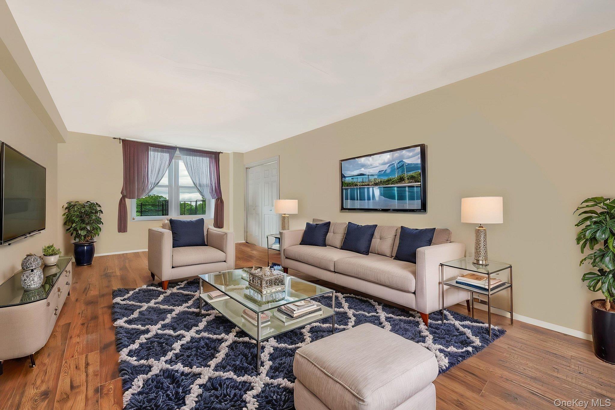 #13 photo, 54-40 Little Neck Parkway, Little Neck , NY 11362