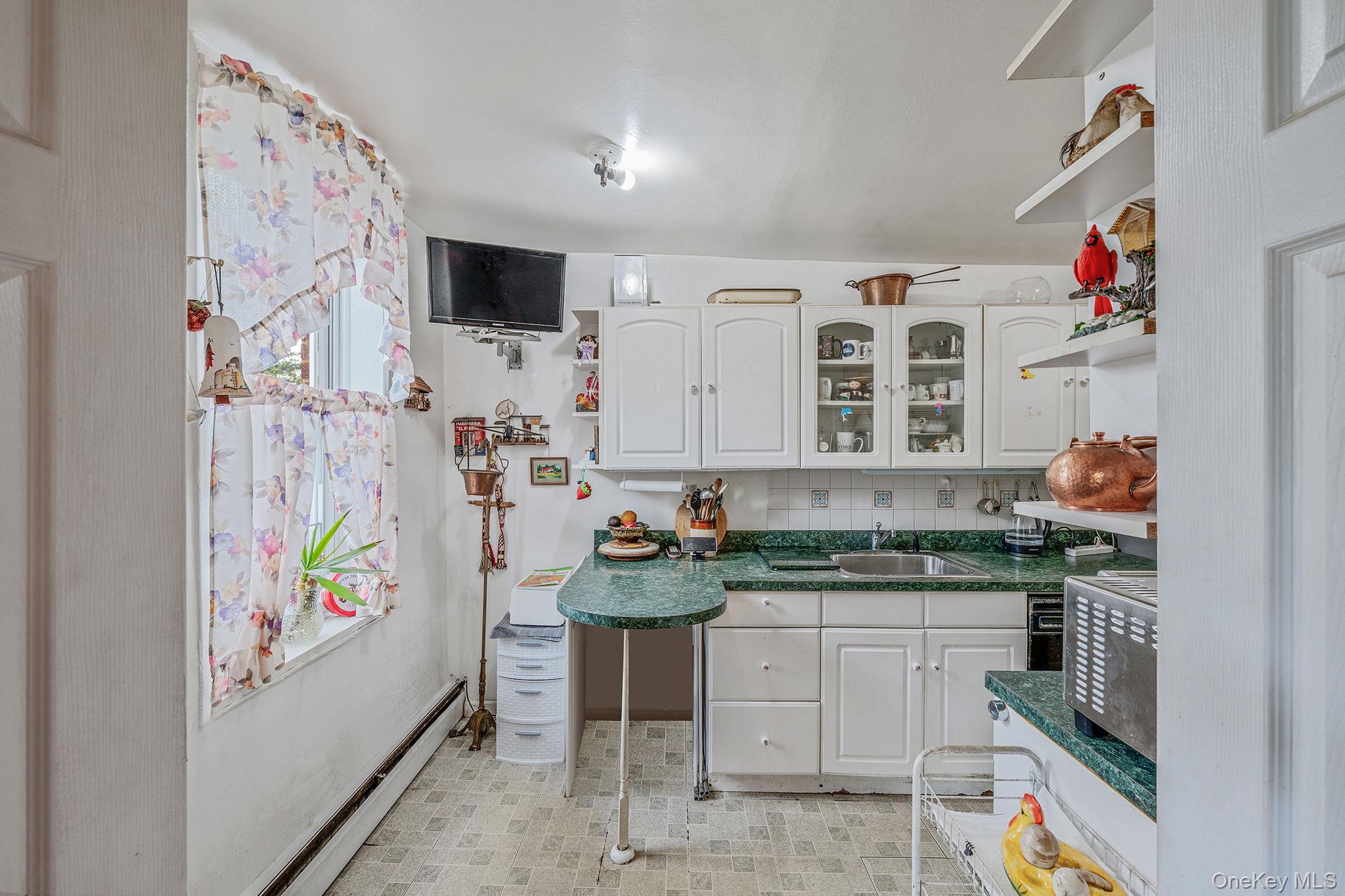 #19 photo, 54-40 Little Neck Parkway, Little Neck , NY 11362