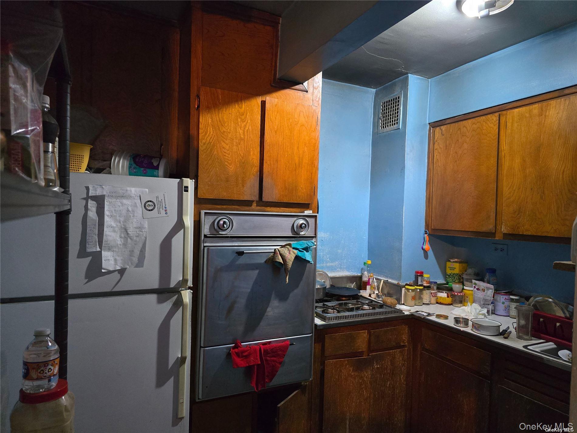 #5 photo, 35-10 150 St, Flushing , NY 11354