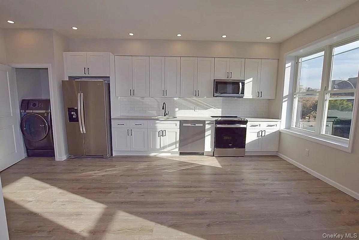 #17 photo, 39-31 47th Avenue, Sunnyside , NY 11104