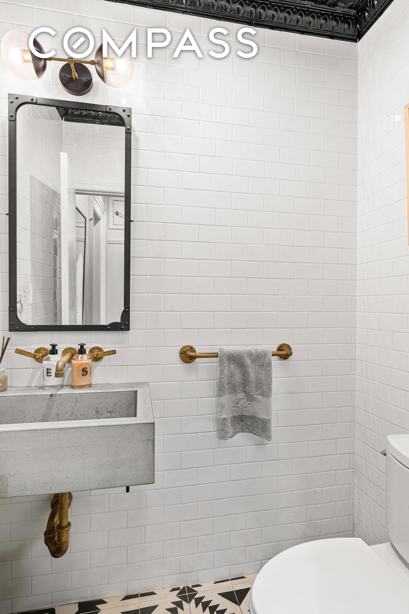 #7 photo, 79 2nd Place, Carroll Gardens , NY 11231