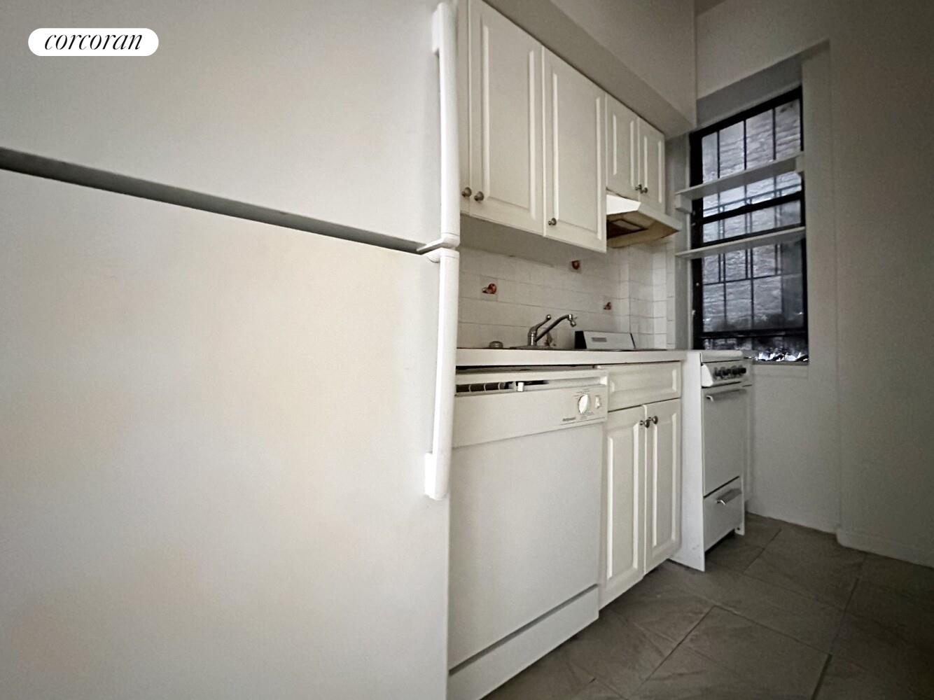 #7 photo, 405 E 77TH Street, مانهاتن Lenox Hill , NY 10021