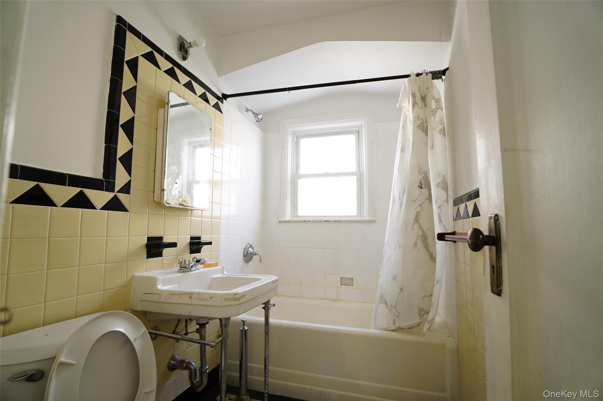 #10 photo, 6412 48th Avenue, كوينز Woodside , NY 11377