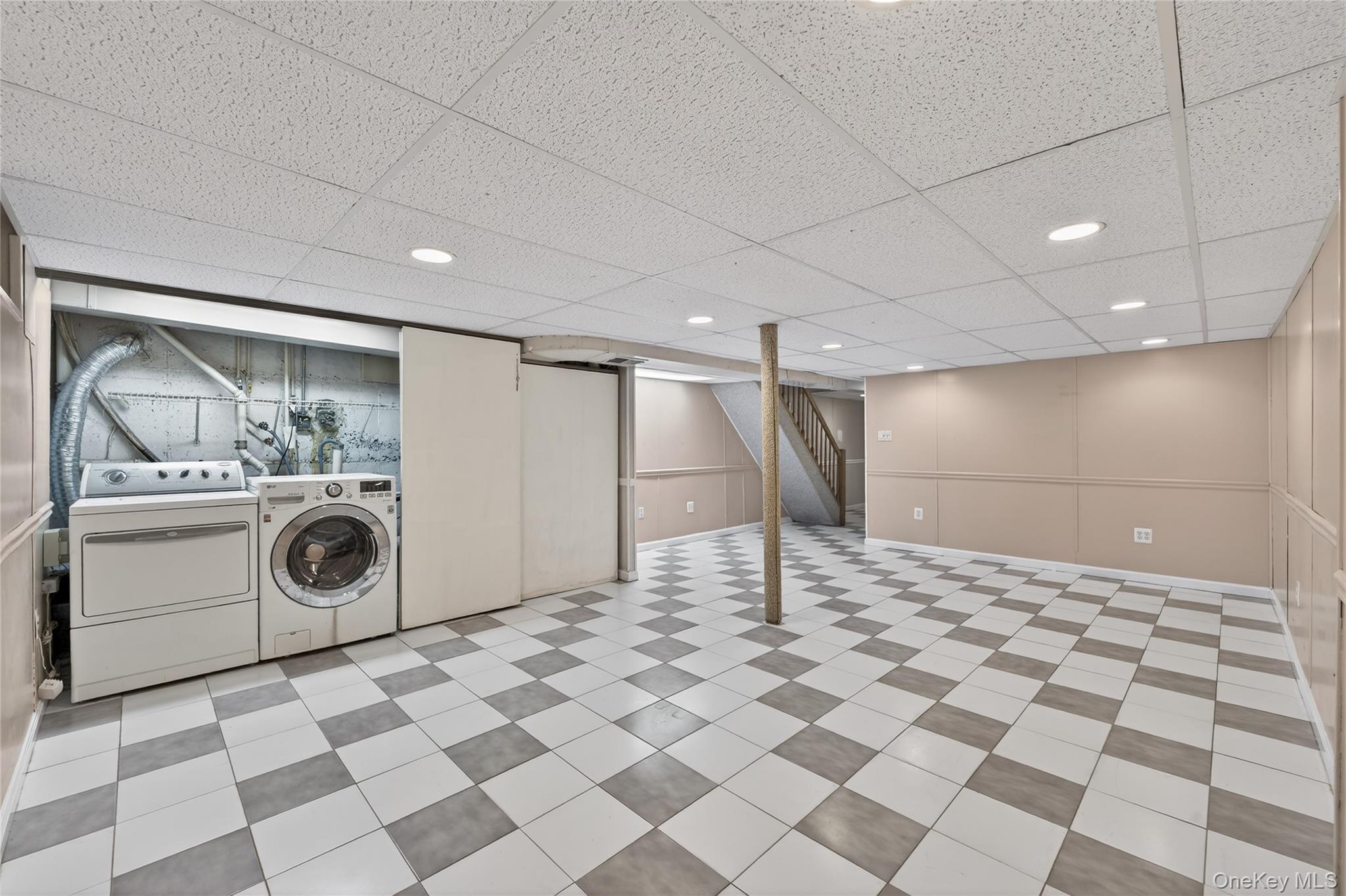 #13 photo, 6247 Douglaston Parkway, Douglaston , NY 11362