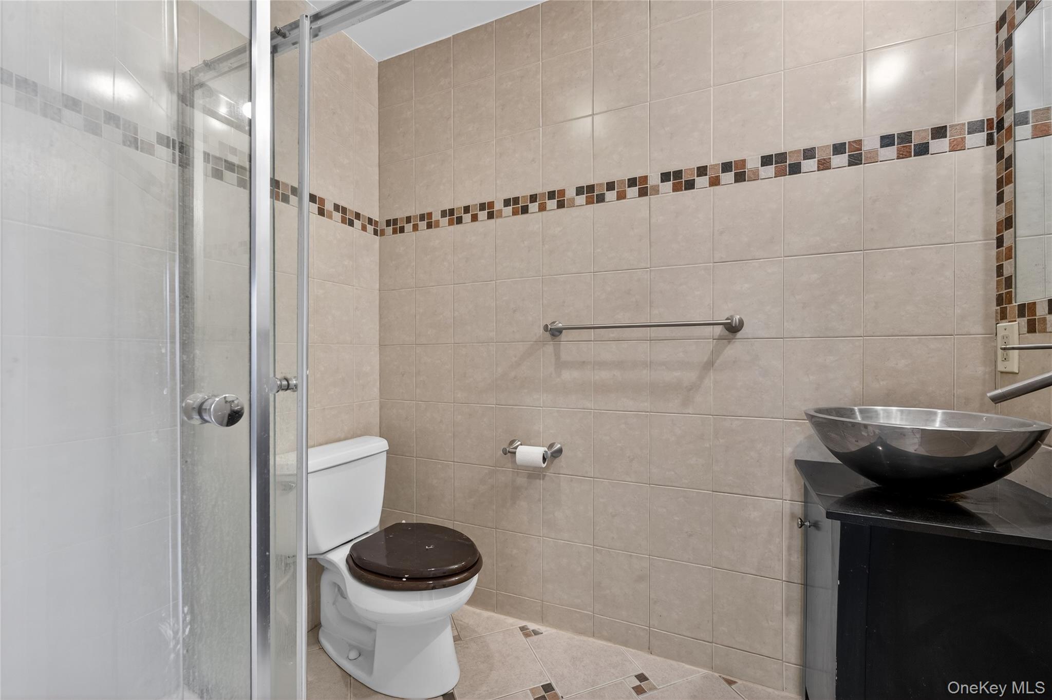 #9 photo, 6247 Douglaston Parkway, Douglaston , NY 11362