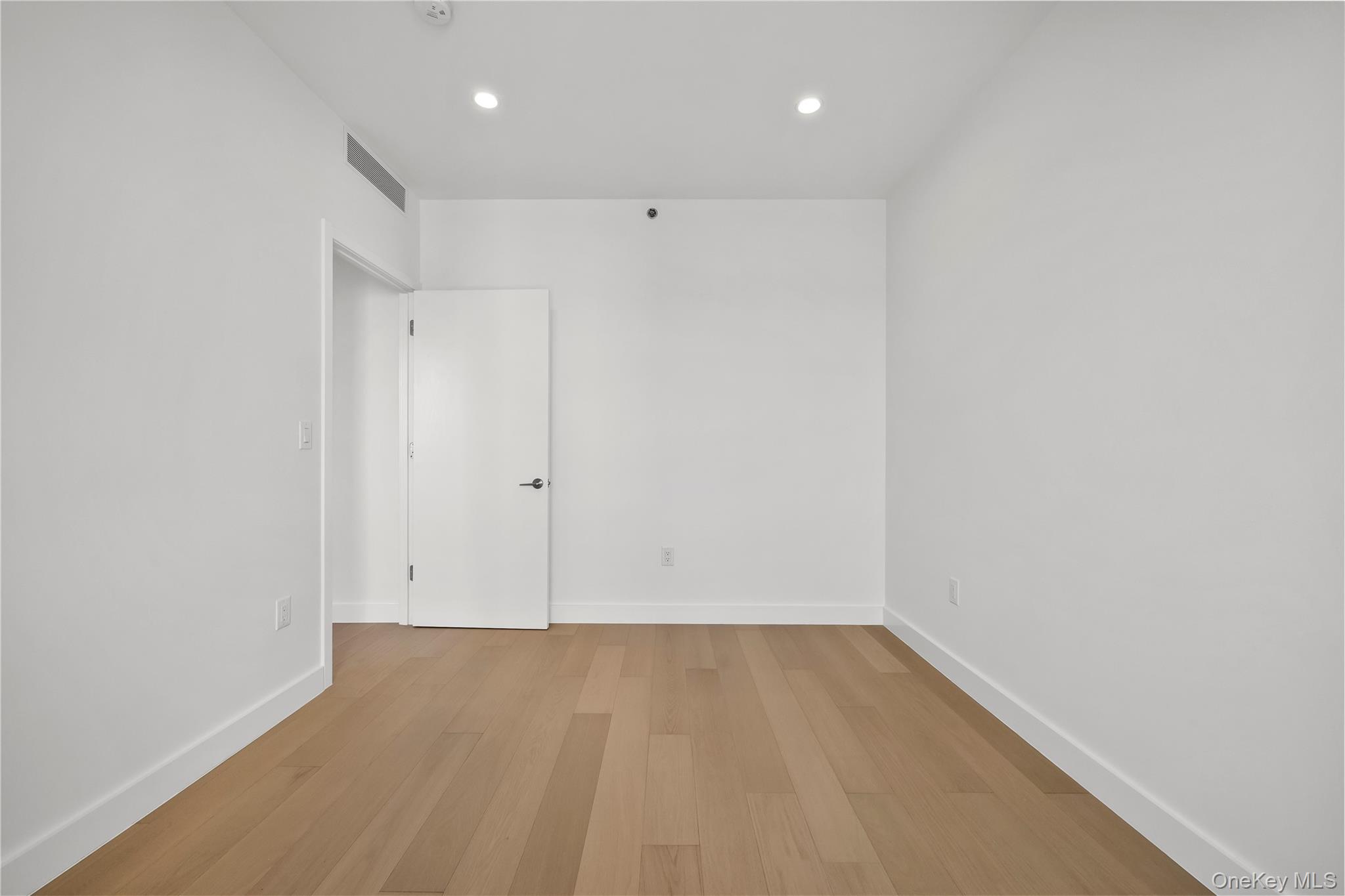 #10 photo, 150-02 Northern Blvd, Flushing , NY 11354