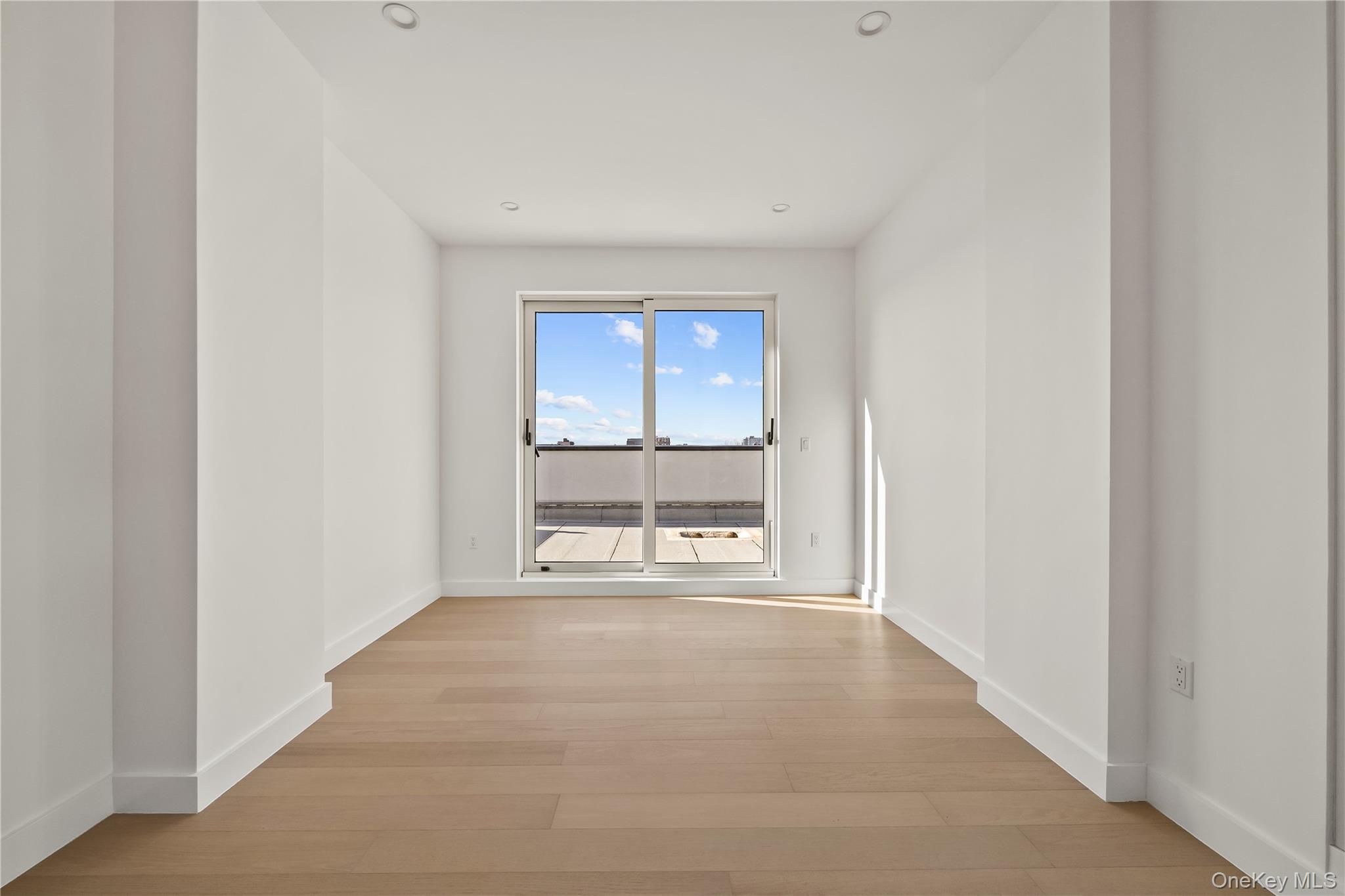 #11 photo, 150-02 Northern Boulevard, Flushing , NY 11354