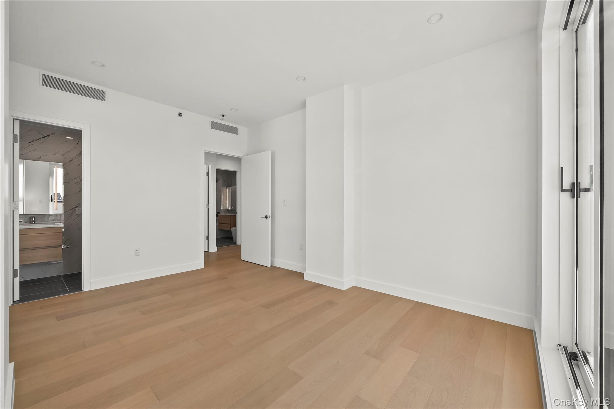 #12 photo, 150-02 Northern Boulevard, Flushing , NY 11354