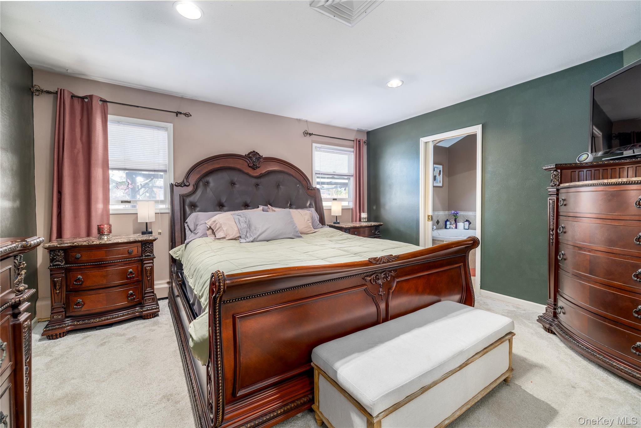 #12 photo, 272 Baylawn Avenue, Copiague , NY 11726