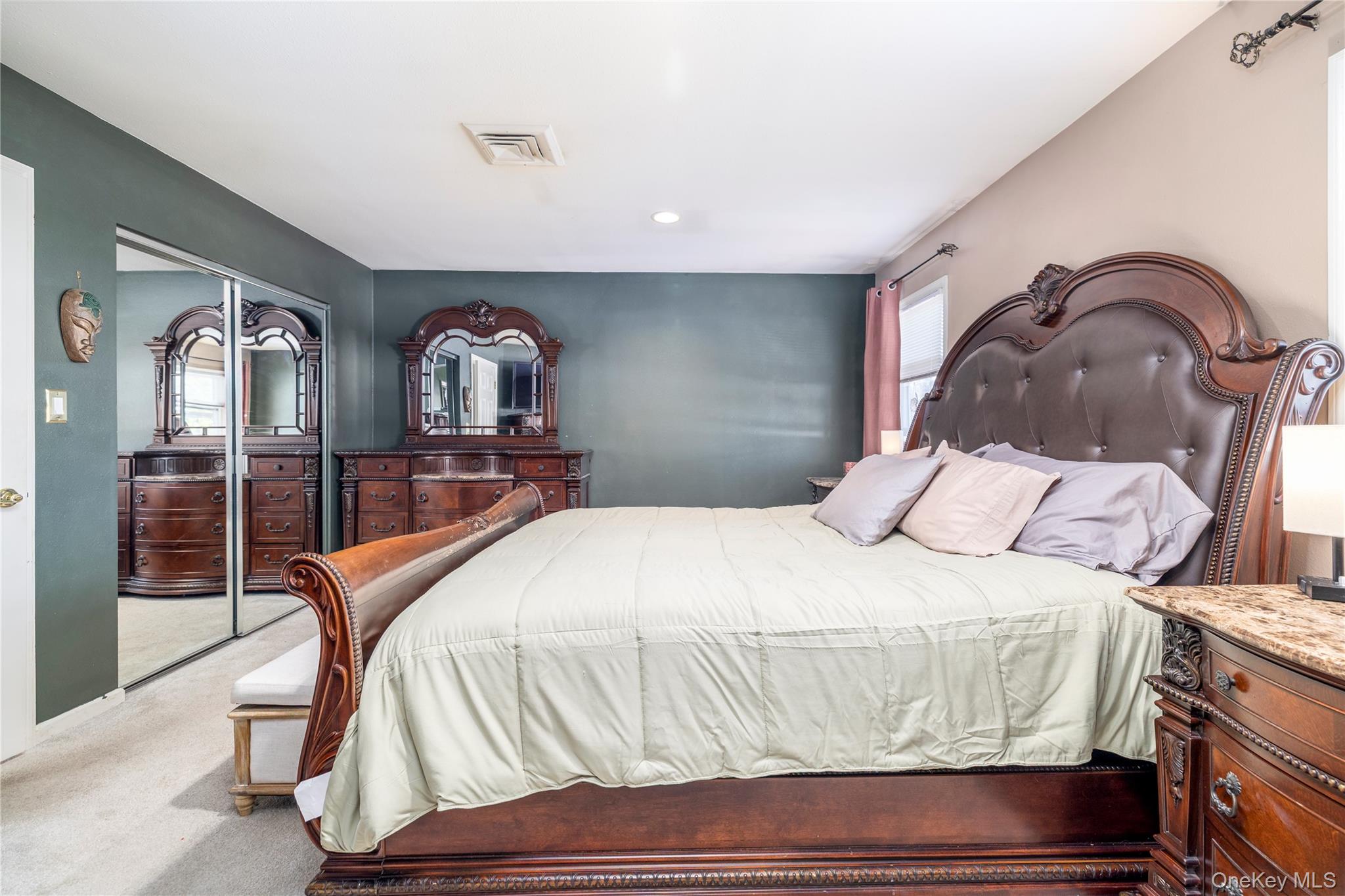 #13 photo, 272 Baylawn Avenue, Copiague , NY 11726