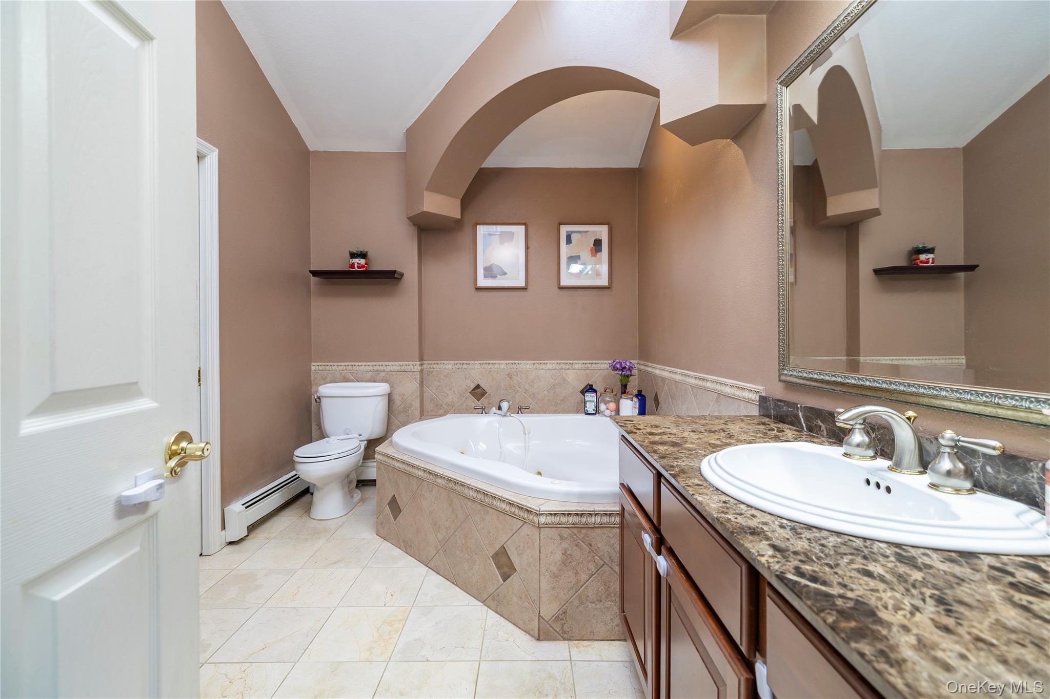 #15 photo, 272 Baylawn Avenue, Copiague , NY 11726