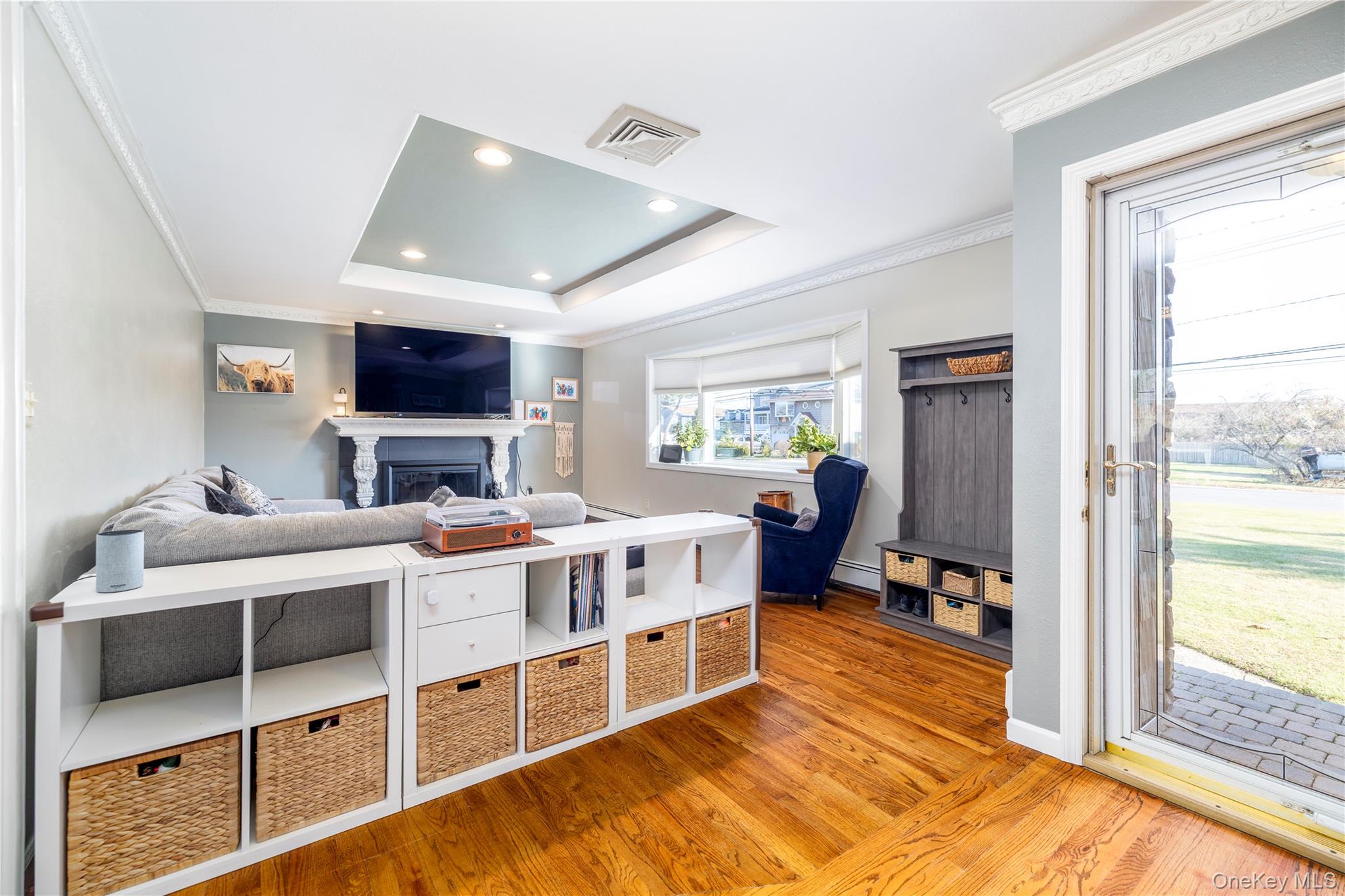 #3 photo, 272 Baylawn Avenue, Copiague , NY 11726