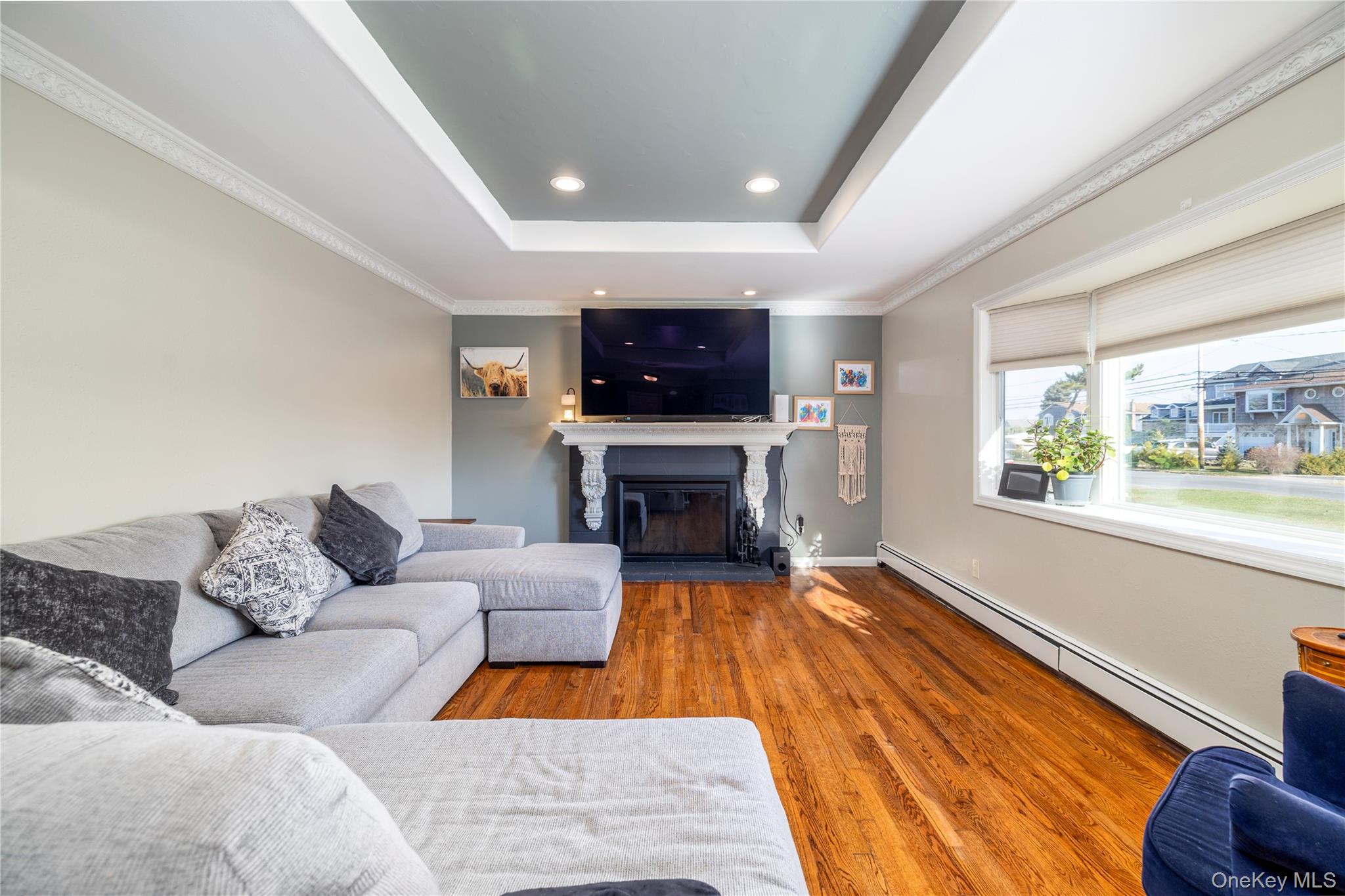 #4 photo, 272 Baylawn Avenue, Copiague , NY 11726