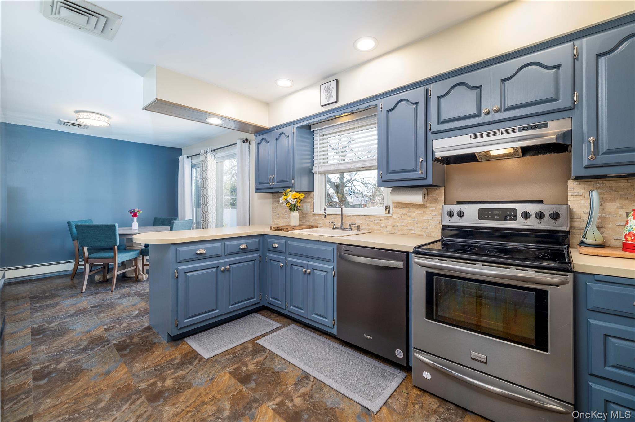 #9 photo, 272 Baylawn Avenue, Copiague , NY 11726