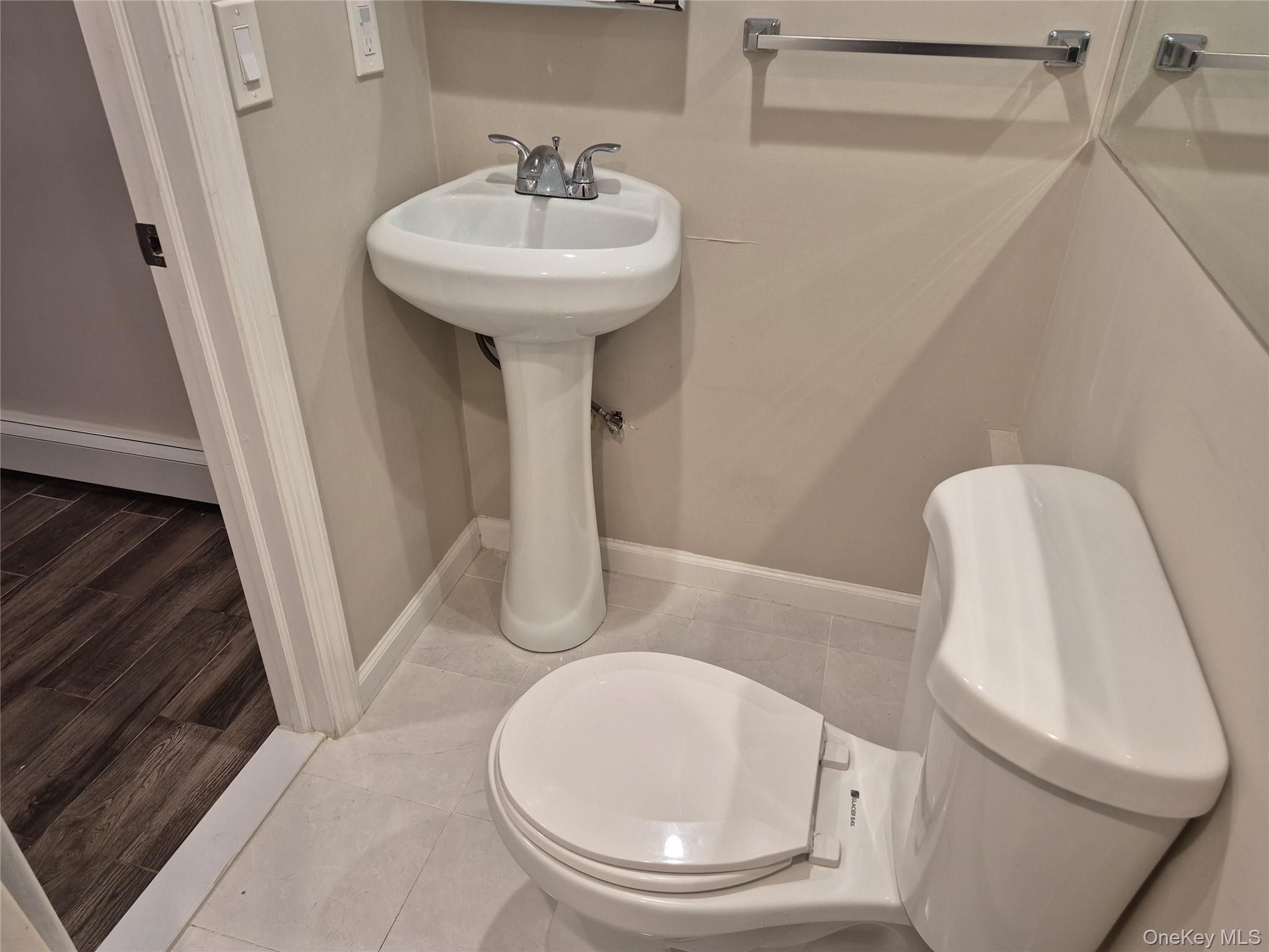 #17 photo, 979 Mark Drive, North Bellmore , NY 11710