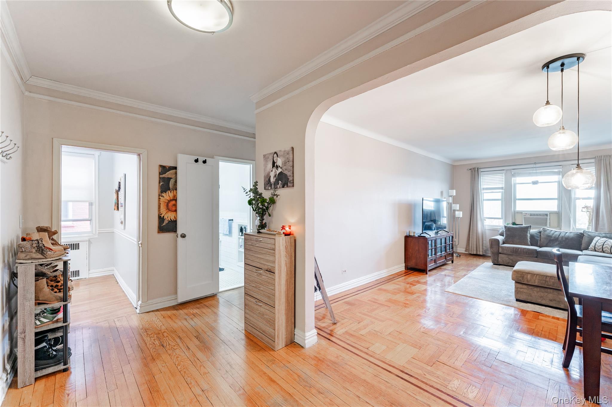 #1 photo, 55 Grand Avenue, מחוז נסאו Rockville Centre , NY 11570