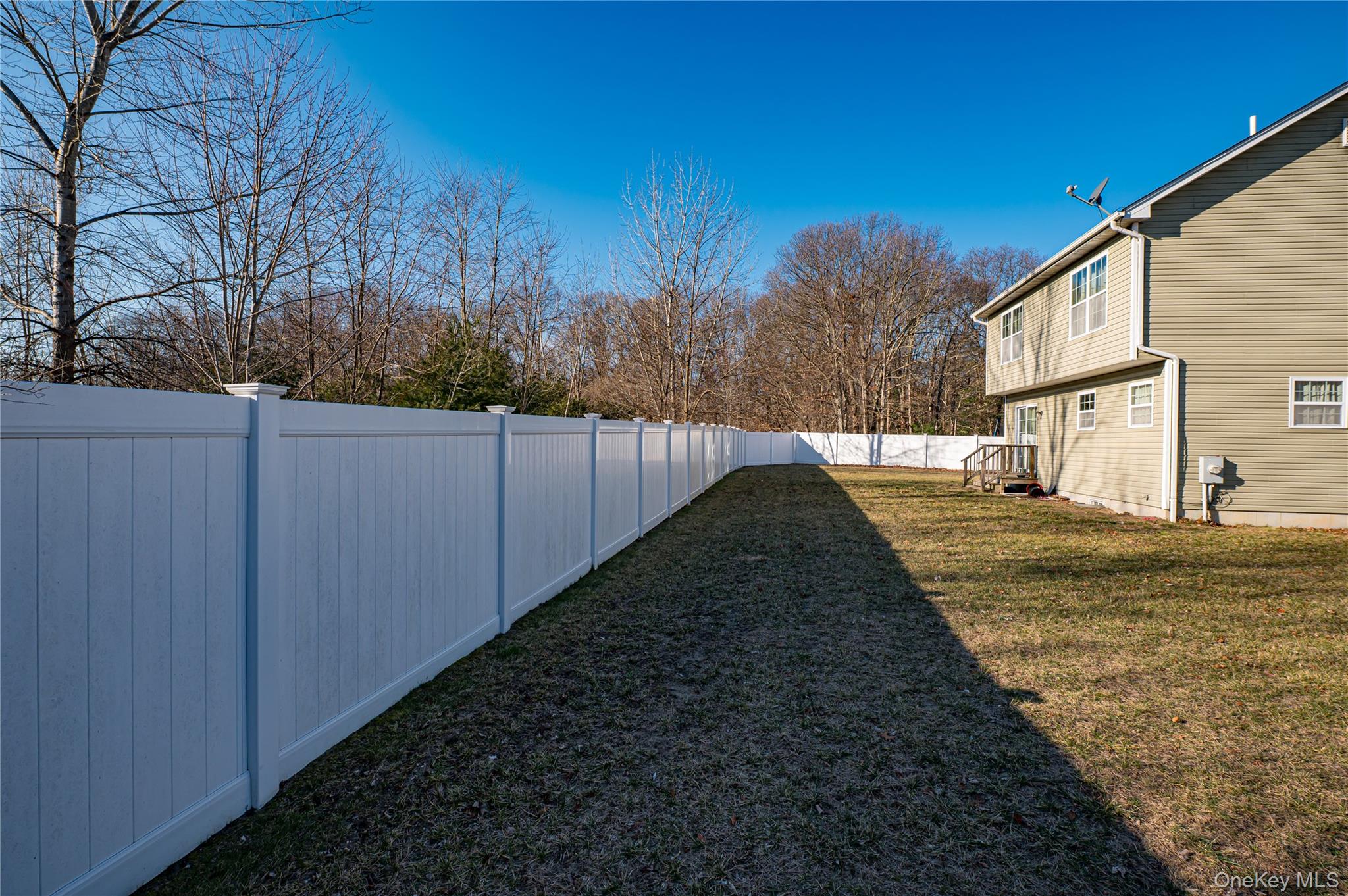 #20 photo, 44 Chauncey Lane, Coram , NY 11727