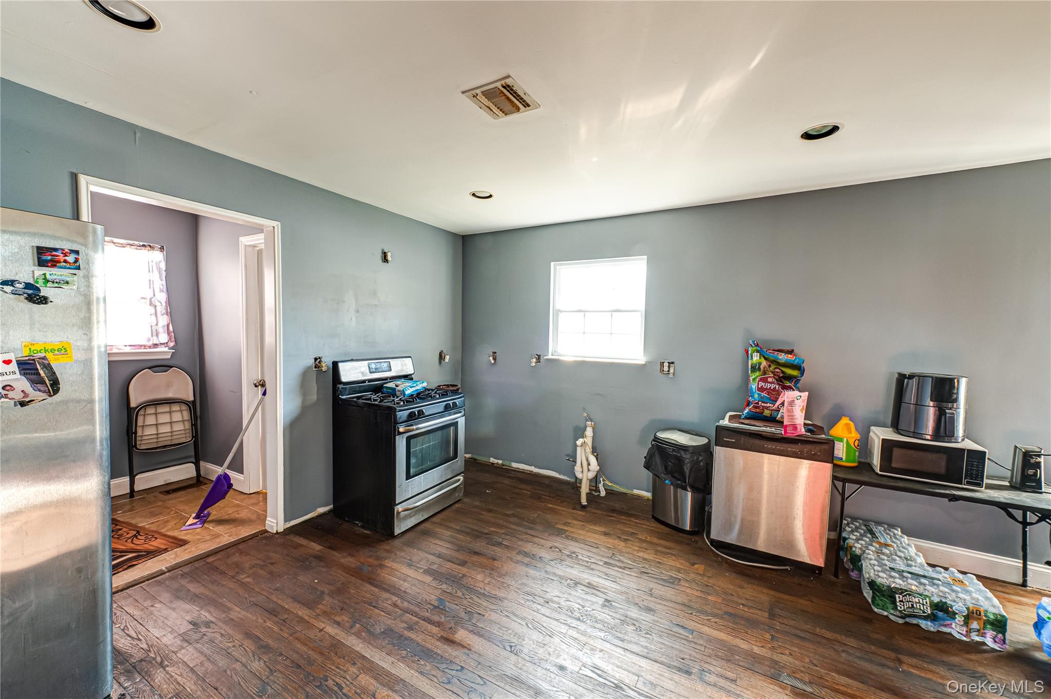 #6 photo, 44 Chauncey Lane, Coram , NY 11727