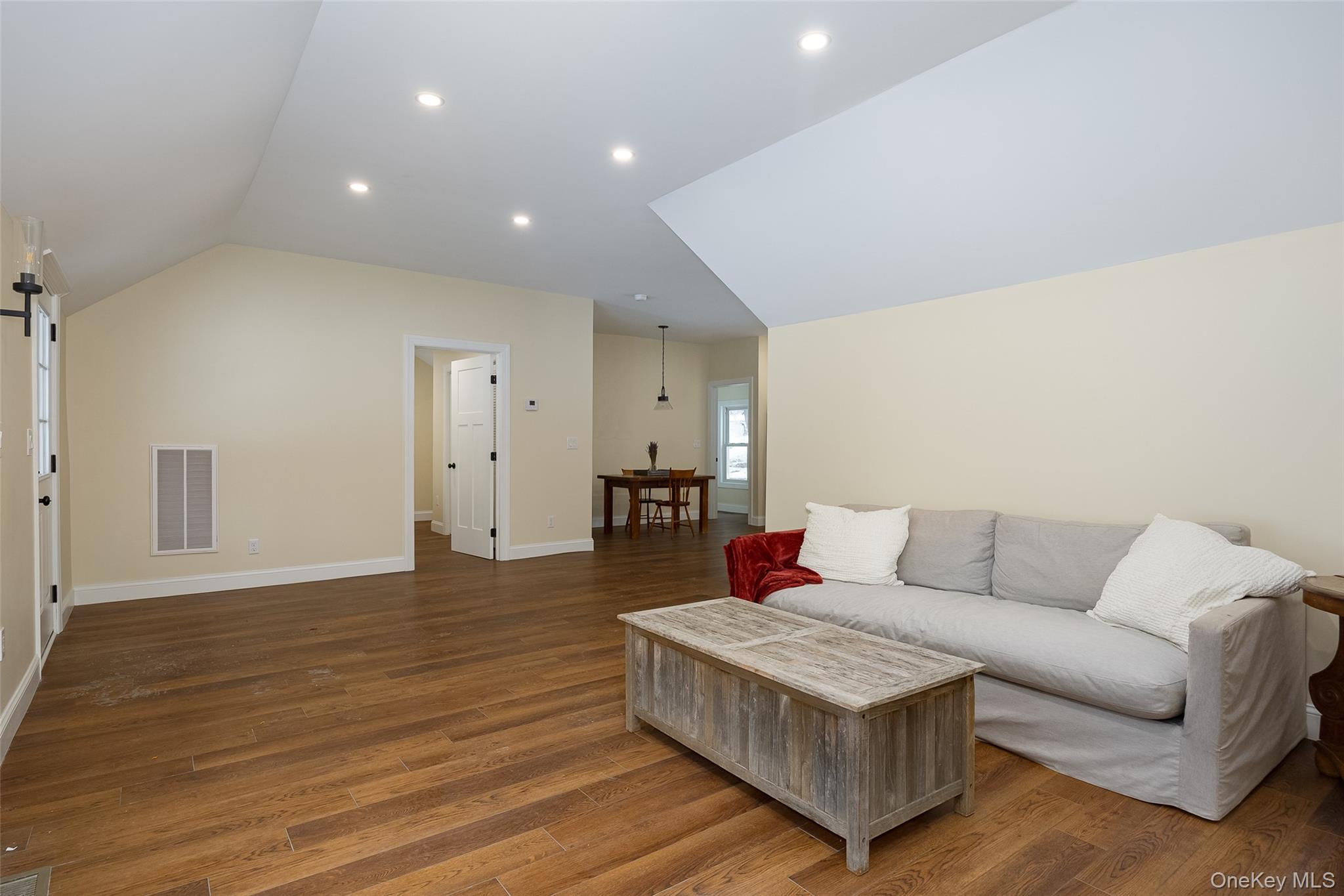 #4 photo, 534-536 River Road, Rhinebeck , NY 12572