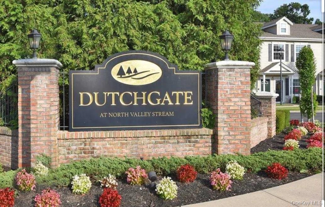 #1 photo, 817 Willow Lane, ناسو Valley Stream , NY 11580