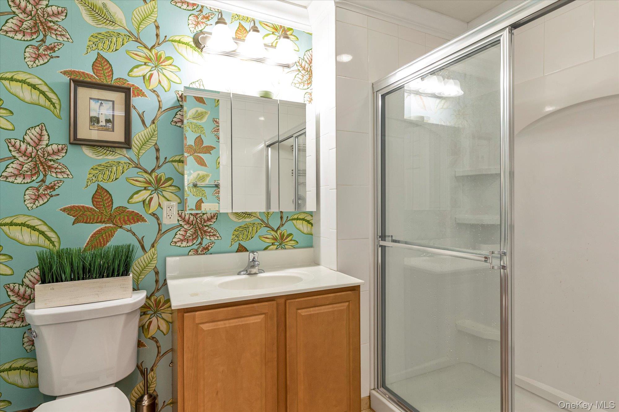 #13 photo, 817 Willow Lane, Valley Stream , NY 11580