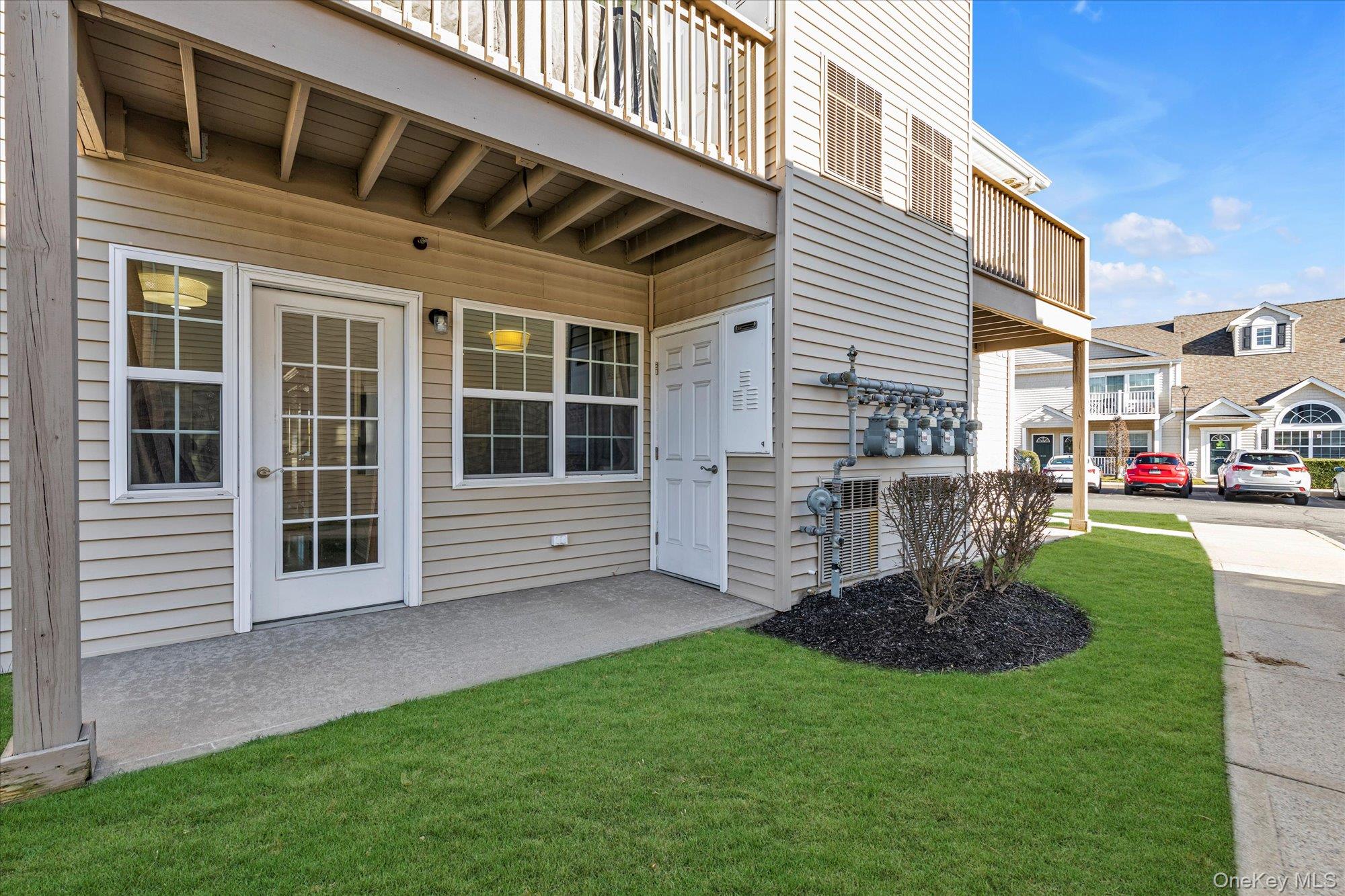 #17 photo, 817 Willow Lane, Valley Stream , NY 11580