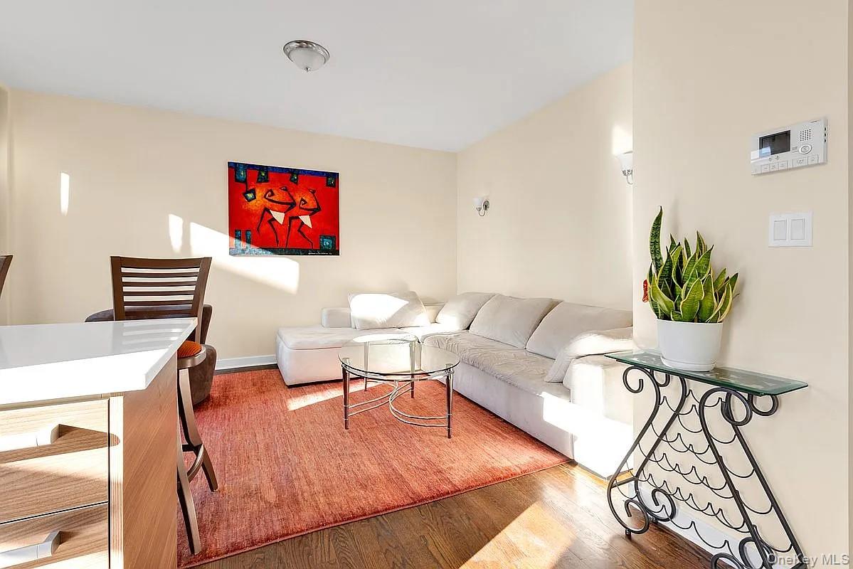 #10 photo, 2833 Ocean Parkway, Brooklyn , NY 11235