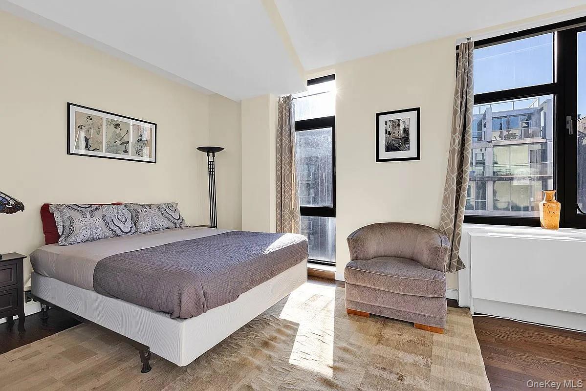 #16 photo, 2833 Ocean Parkway, Brooklyn , NY 11235