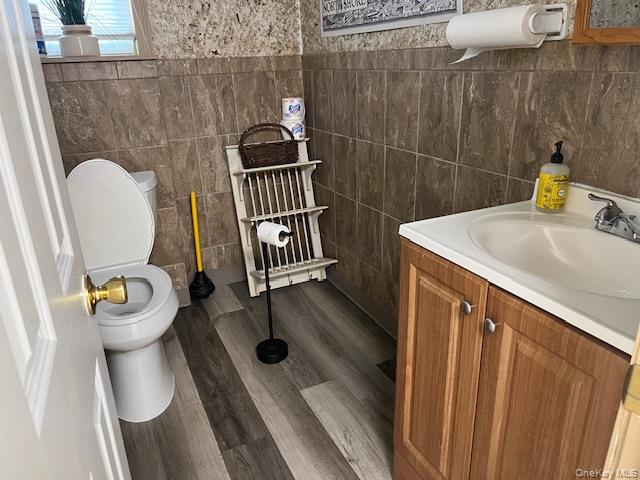 #4 photo, 179 New York, מחוז סאפוק Huntington , NY 11743