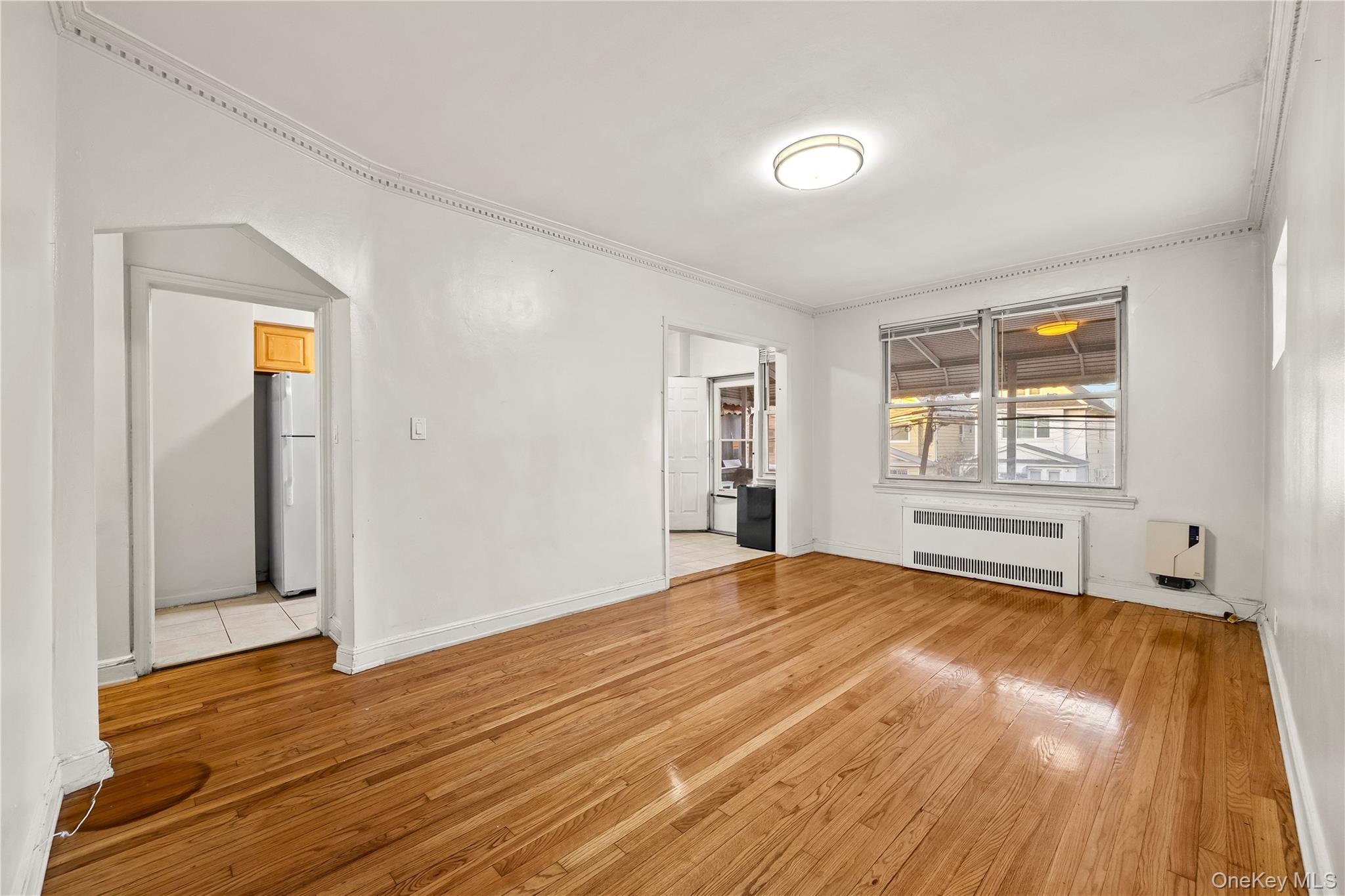 #18 photo, 6028 Wetherole Street, كوينز Elmhurst , NY 11373