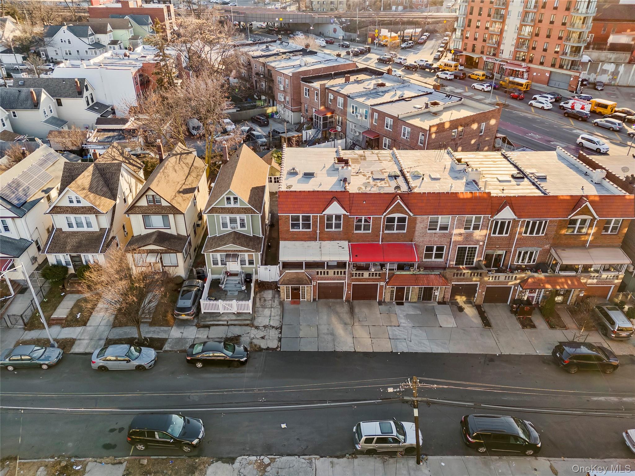 #4 photo, 6028 Wetherole Street, كوينز Elmhurst , NY 11373