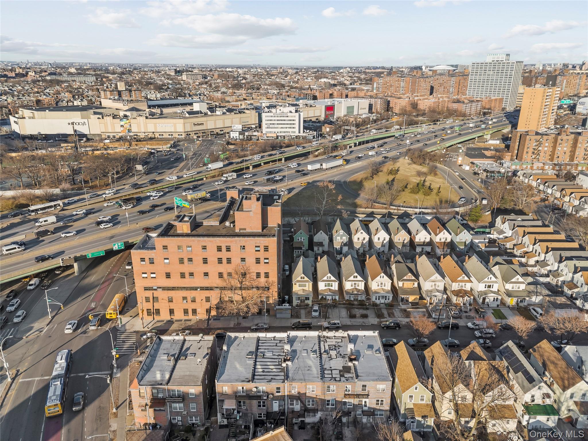 #5 photo, 6028 Wetherole Street, كوينز Elmhurst , NY 11373