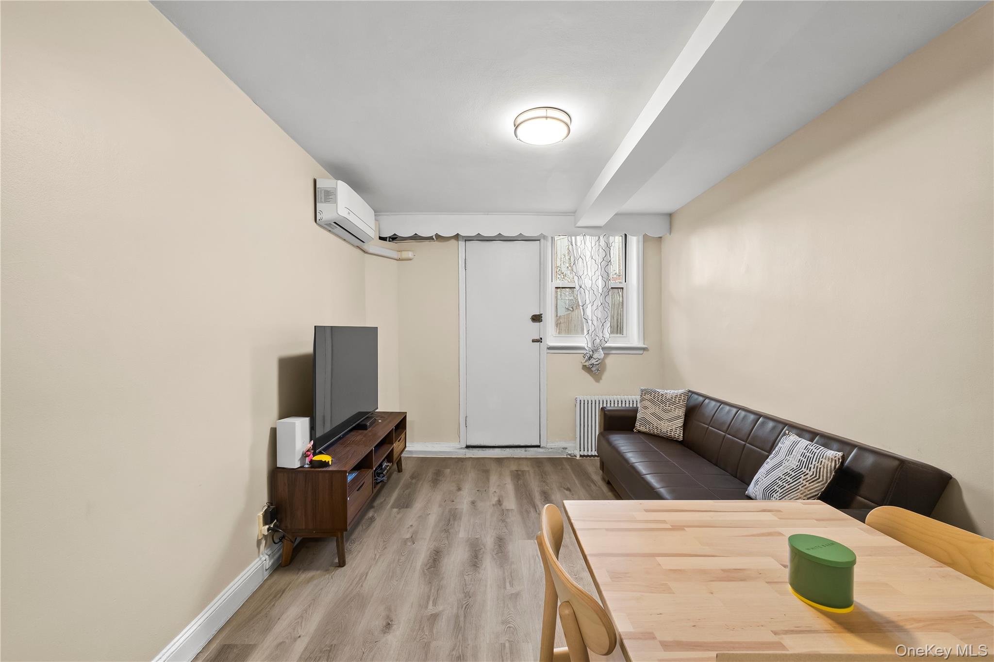 #9 photo, 6028 Wetherole Street, كوينز Elmhurst , NY 11373