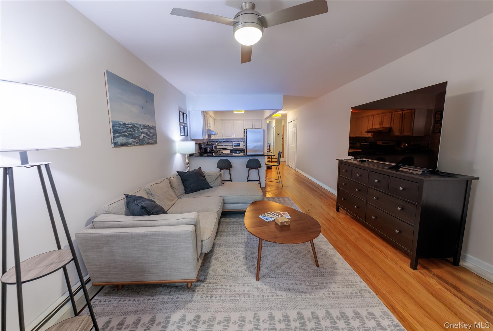 #6 photo, 23-23 31st Ave, קווינס Astoria , NY 11106