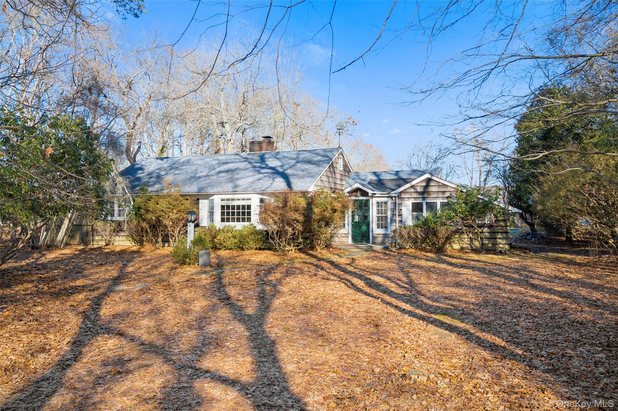 #1 photo, 69 Tuthill Point Road, 东长岛 East Moriches , NY 11940