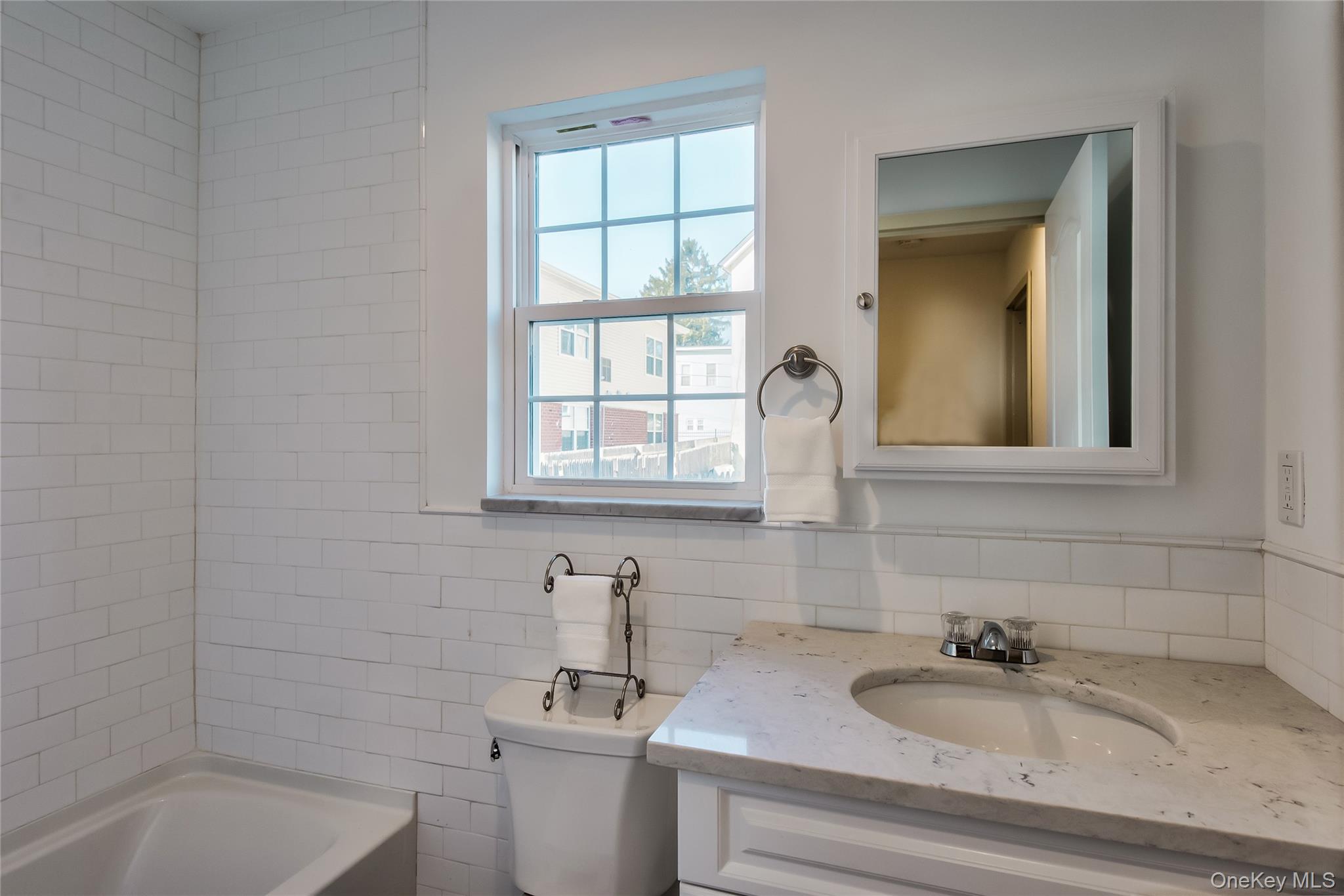 #11 photo, 36 Carney, Glen Cove , NY 11542