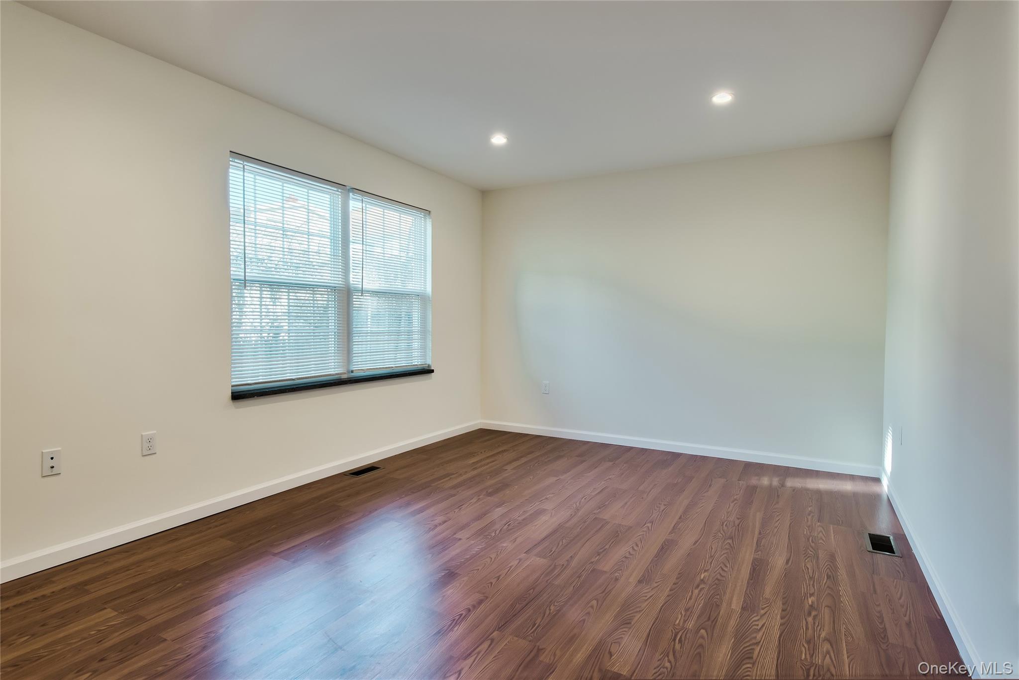 #13 photo, 36 Carney, Glen Cove , NY 11542